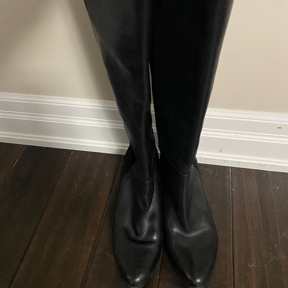 Women's BCBGMAXAZRIA Black Boots Size 9.5B - Picture 4 of 13